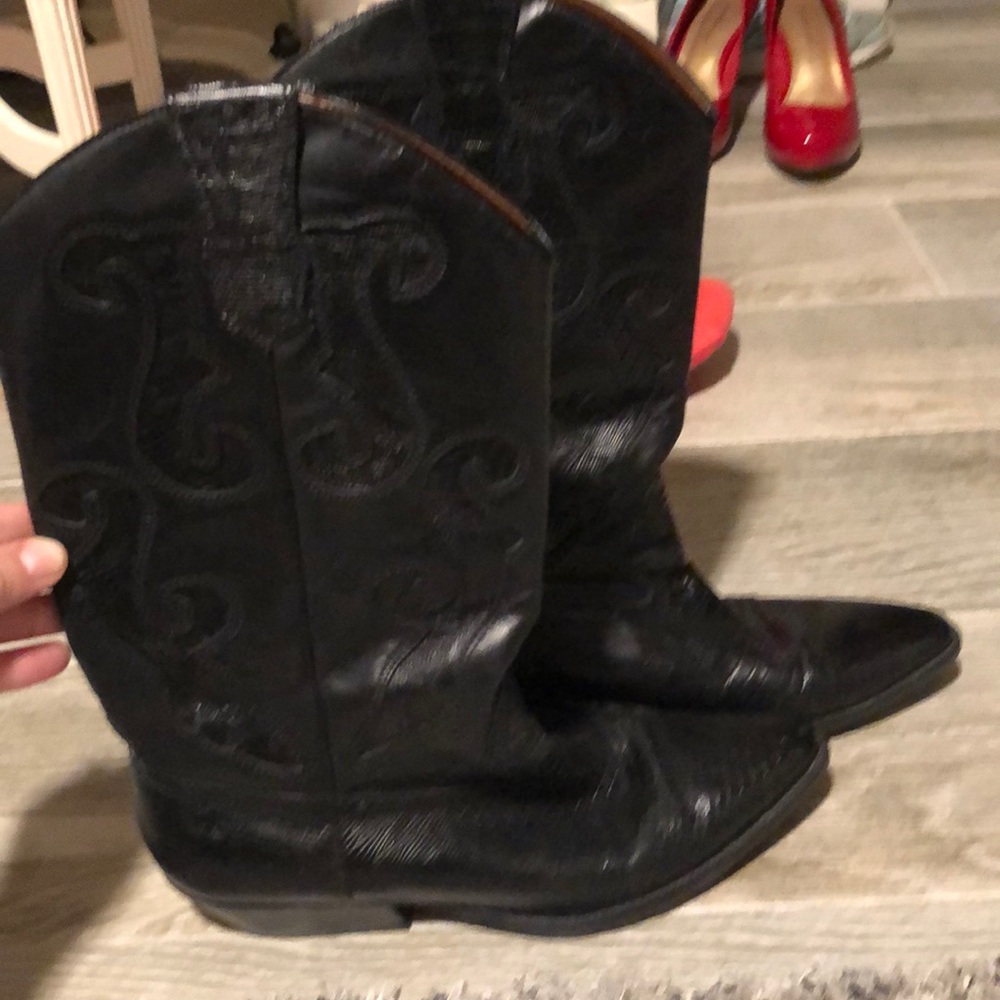 Nine West cowgirl style black boots